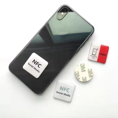 13.56MHz benutzerdefinierte RFID-Schlüsselfob NFC-Epoxysticker Instant-Sharing für Telefon NFC-Sticker